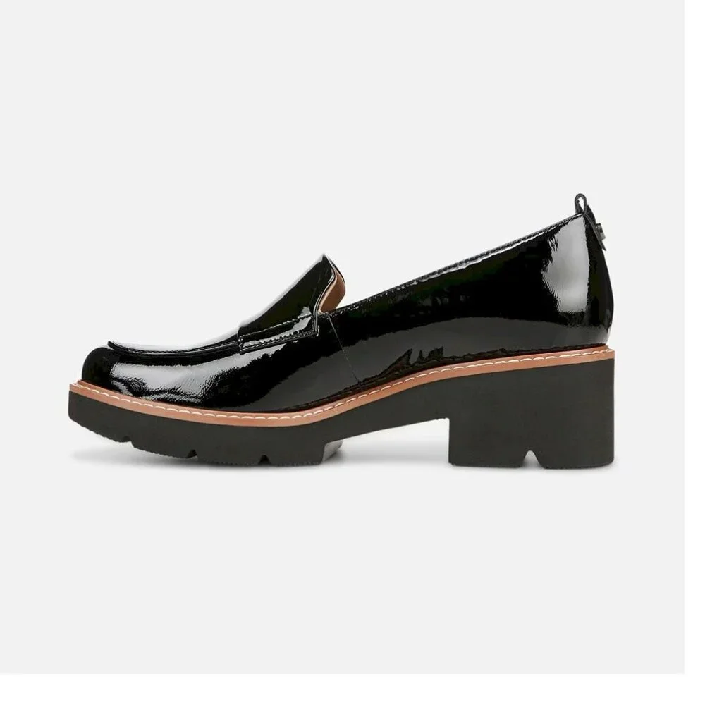 Naturalizer Darry Lug Sole Black Patent Leather Loafer Women's Size 9W